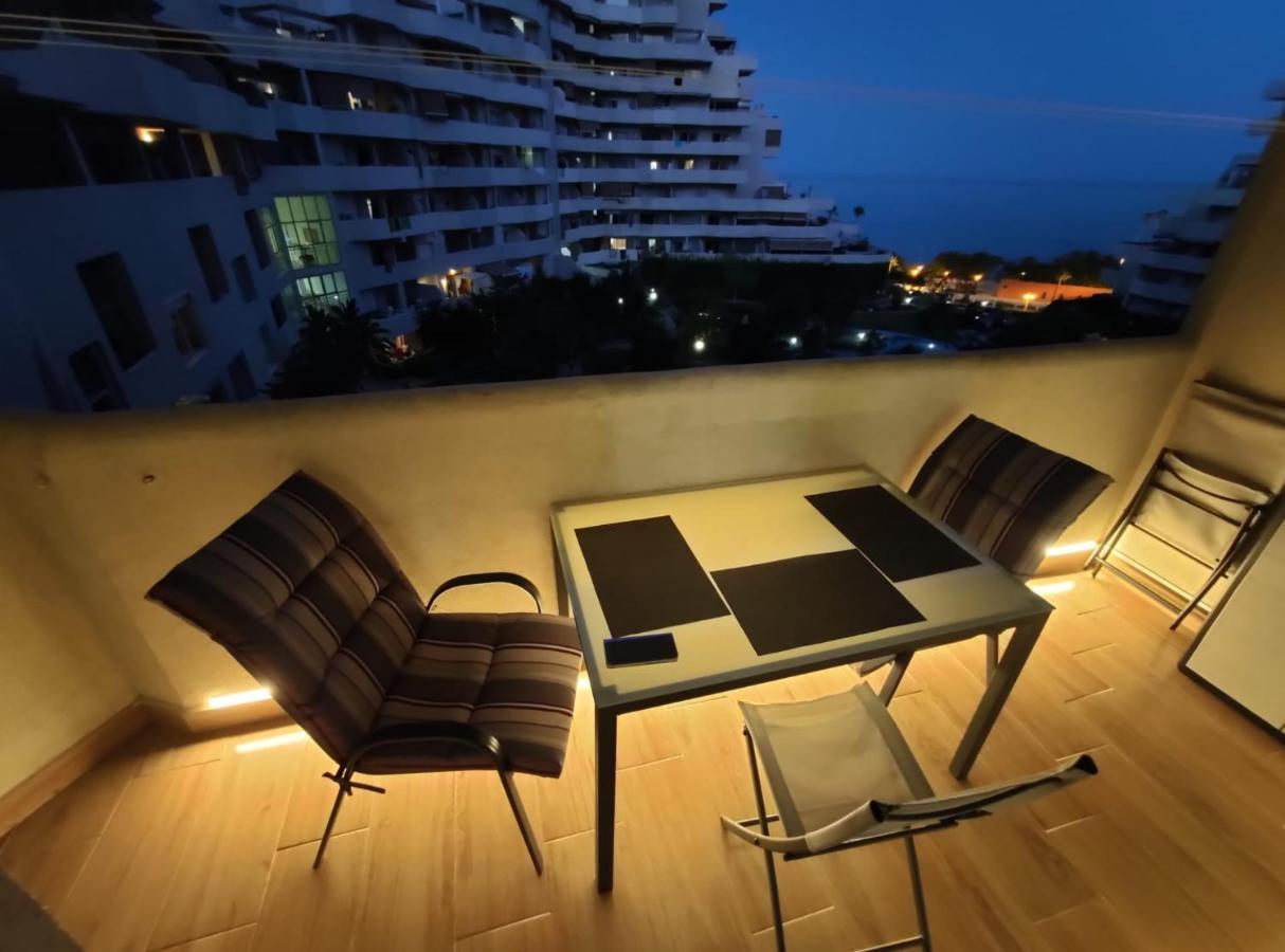 Apartamento En Benalbeach 贝纳尔马德纳 外观 照片